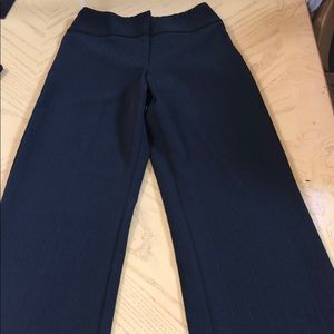 Fully black trousers stripe/ribbed detailing